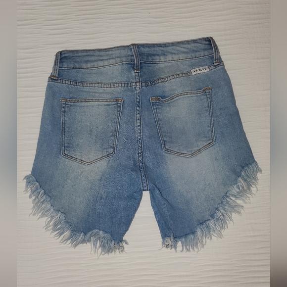 High waist ripped denim shorts size M - Picture 2 of 3